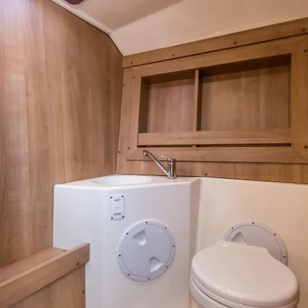 Bed and breakfast Nora Hvar 3*