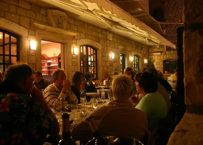 Alojamento de Acomodação e Pequeno-almoço Nora Hvar Hvar Town