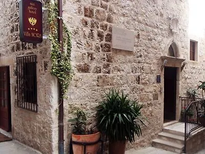 Alojamento de Acomodação e Pequeno-almoço Nora Hvar 4*