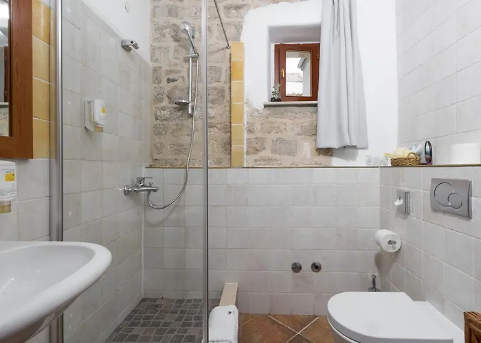 Nora Hvar Alojamento de Acomodação e Pequeno-almoço Hvar Town