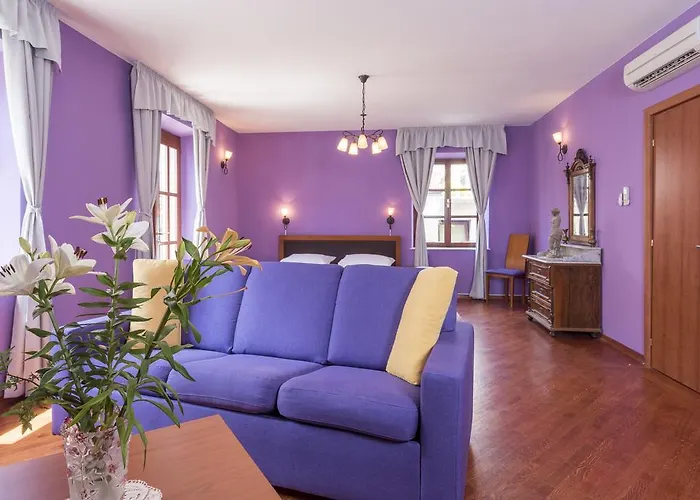 Villa Nora Hvar Bed & Breakfast 4*