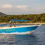 Frühstückspension Nora Hvar 4*
