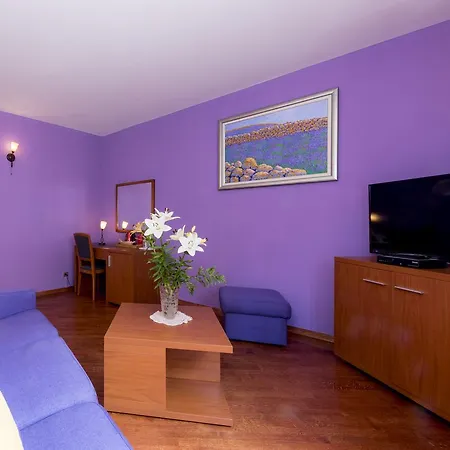 Bed & Breakfast Villa Nora Hvar 3*